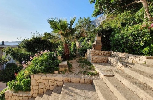 Drasnice Apartment | Two bedroom apartment near beach Drašnice, Makarska (A-25930-a)