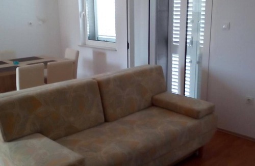 Karlobag Apartment | Two Bedroom Apartment with Balcony and Sea View