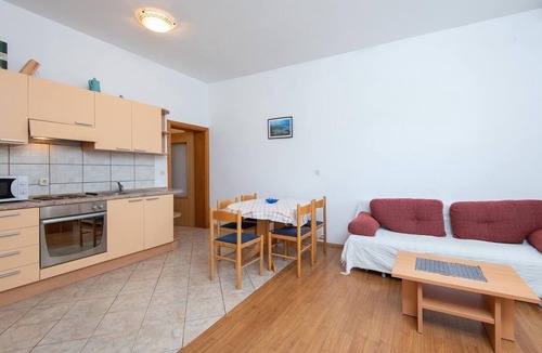Loviste Apartment | Two bedroom apartment with terrace Lovište, Pelješac (A-27630-c)