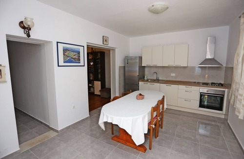 Lumbarda Apartment | Two bedroom apartment near beach Lumbarda, Korčula (A-4446-c)
