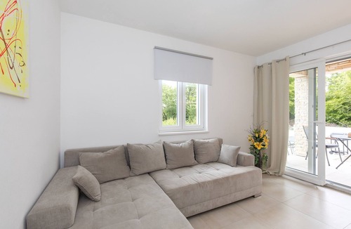 Sveti Vid-Miholjice Apartment | Two bedroom apartment with a swimming pool Kremenići, Krk (A-20676-a)