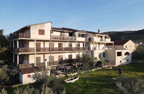 Mrljane Apartment | Two bedroom apartment with terrace and sea view Mrljane, Pašman (A-20850-a)
