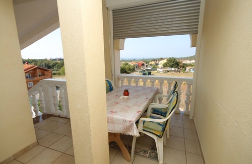 Buzinija Apartment | Two bedroom apartment with terrace and sea view Novigrad (A-7037-b)