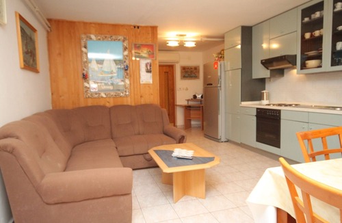 Novigrad Apartment | Two bedroom apartment with terrace Novigrad (A-7108-c)
