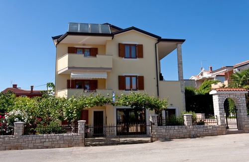 Novigrad Apartment | Two bedroom apartment with terrace Novigrad (A-7108-c)