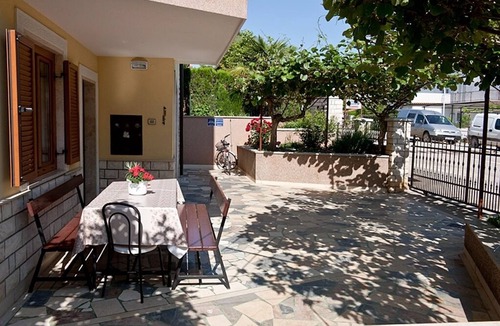 Novigrad Apartment | Two bedroom apartment with terrace Novigrad (A-7108-c)