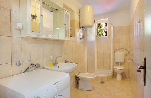 Podstrana Apartment | Two bedroom apartment with terrace and sea view Podstrana, Split (A-4859-b)