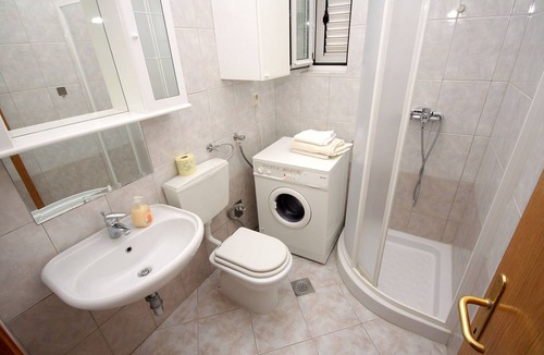 Podstrana Apartment | Two bedroom apartment with terrace and sea view Podstrana, Split (A-4859-c)