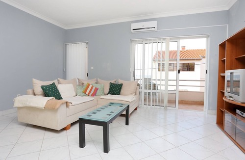 Podstrana Apartment | Two bedroom apartment with balcony and sea view Podstrana, Split (A-10348-b)