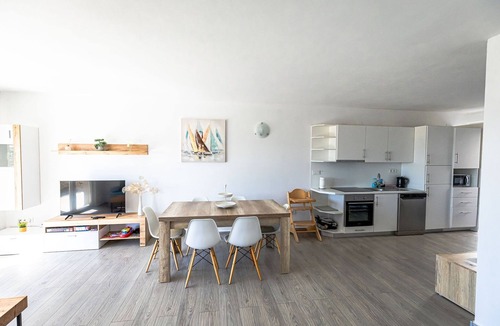 Povljana Apartment | Two bedroom apartment with a swimming pool Povljana, Pag (A-25291-a)