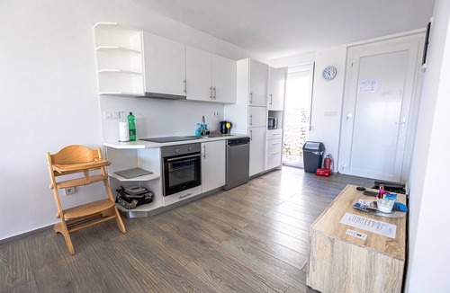 Povljana Apartment | Two bedroom apartment with a swimming pool Povljana, Pag (A-25291-a)