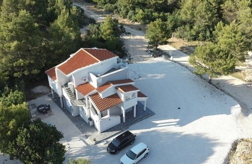 Pridraga Apartment | Two bedroom apartment with terrace and sea view Pridraga - Cuskijaš, Novigrad (A-27969-a)
