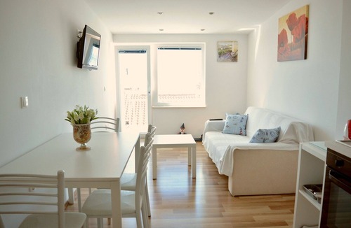 Promajna Apartment | Two bedroom apartment with balcony and sea view Promajna, Makarska (A-20786-d)
