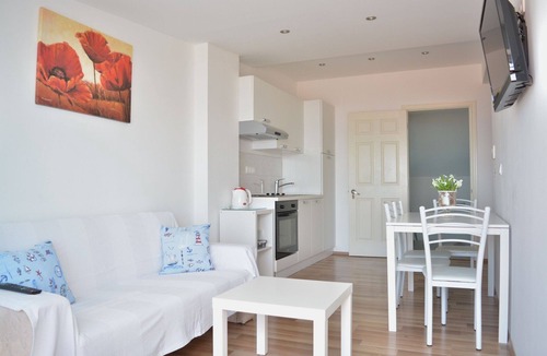 Promajna Apartment | Two bedroom apartment with balcony and sea view Promajna, Makarska (A-20786-d)