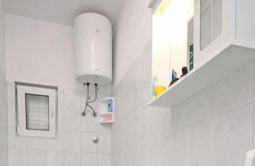 Metajna Apartment | Two bedroom apartment near beach Metajna, Pag (A-6351-c)