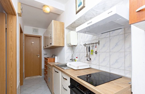 Grebastica Apartment | Two bedroom apartment near beach Grebaštica, Šibenik (A-461-c)
