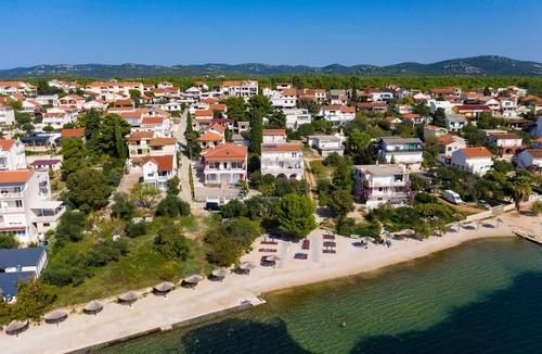 Pirovac Apartment | Two bedroom apartment near beach Pirovac, Šibenik (A-6447-a)