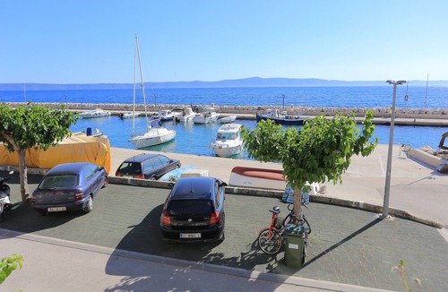 Podgora Apartment | Two bedroom apartment near beach Podgora, Makarska (A-11432-a)