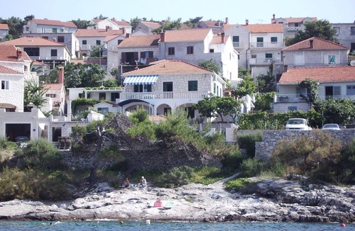Postira Apartment | Two bedroom apartment near beach Postira, Brač (A-706-b)