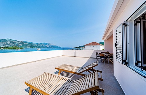 Kneza Apartment | Two bedroom apartment near beach Kneža, Korčula (A-168-c)