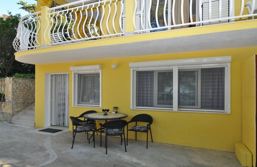 Slatine Apartment | Two bedroom apartment near beach Slatine, Čiovo (A-12491-b)