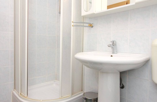 Zrnovo Apartment | Two bedroom apartment near beach Cove Vrbovica, Korčula (A-4452-c)