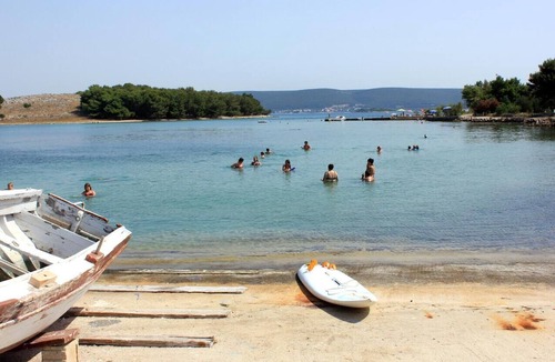 Pasman Apartment | Two bedroom apartment near beach Mrljane, Pašman (A-8464-a)