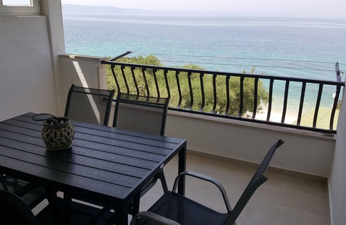 Tucepi Apartment | Two bedroom apartment near beach Tučepi, Makarska (A-2699-c)