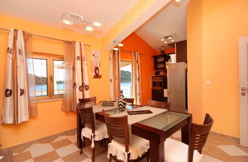 Blato Apartment | Two bedroom apartment near beach Karbuni, Korčula (A-9308-a)