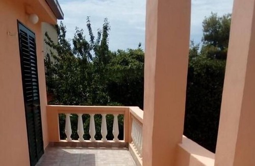 Prizba Apartment | Two bedroom apartment near beach Prižba, Korčula (A-14940-a)