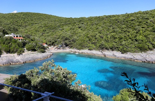 Rasohatica Apartment | Two bedroom apartment with a swimming pool by the beach Cove Rasohatica, Korčula (A-9699-a)