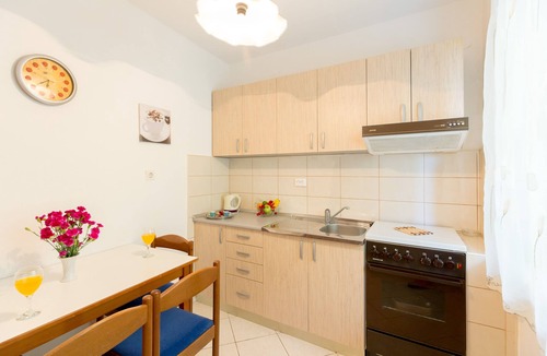 Zrnovo Apartment | Two bedroom apartment with terrace and sea view Tri Žala, Korčula (A-4346-b)