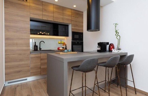 Medici Apartment | Two bedroom apartment with a swimming pool by the beach Medići, Omiš (A-25214-e)