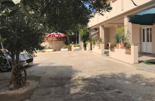 Novalja Apartment | Two bedroom apartment with a swimming pool Novalja, Pag (A-211-a)