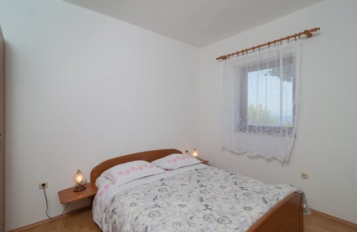 Postira Apartment | Two bedroom apartment with terrace and sea view Postira, Brač (A-3065-a)