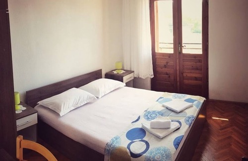 Povlja Apartment | Two bedroom apartment with terrace and sea view Povlja, Brač (A-14399-f)