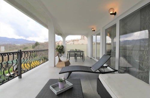 Kastav Apartment | Two bedroom apartment with balcony and sea view Rijeka (A-27193-a)