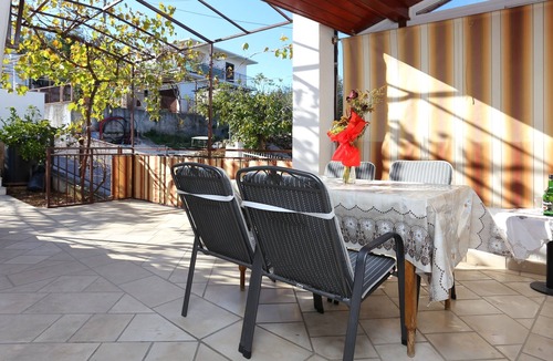 Slatine Apartment | Two bedroom apartment with terrace and sea view Slatine, Čiovo (A-2030-a)