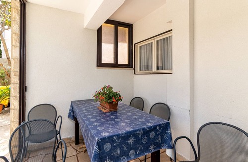 Supetar Apartment | Two bedroom apartment with terrace Supetar, Brač (A-11278-a)