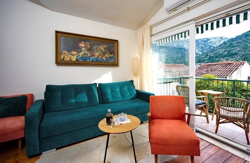Trpanj Apartment | Two bedroom apartment with balcony Trpanj, Pelješac (A-27645-a)
