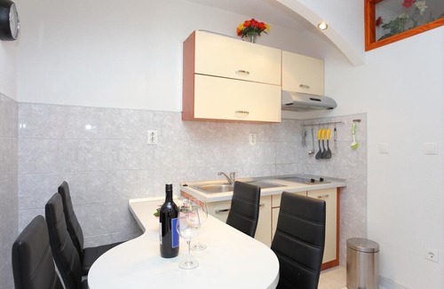 Tucepi Apartment | Two bedroom apartment with balcony and sea view Tučepi, Makarska (A-16914-b)