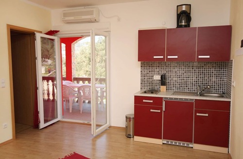 Vinisce Apartment | Two bedroom apartment with terrace Vinišće, Trogir (A-4886-b)