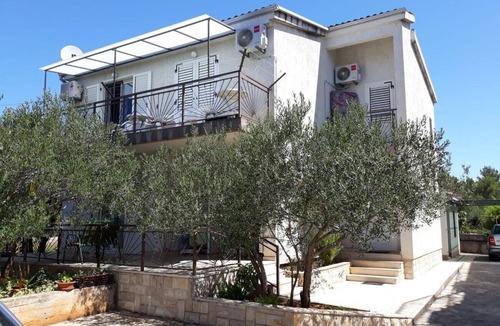 Srima Apartment | Two bedroom apartment with balcony Srima - Vodice, Vodice (A-22994-a)