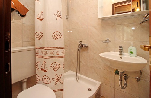 Jurandvor Apartment | Two bedroom apartment with terrace Baška, Krk (A-22612-b)