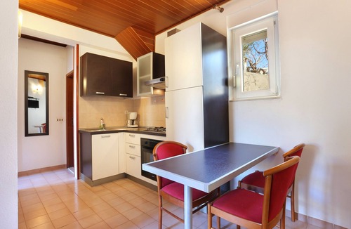 Brela Apartment | Two bedroom apartment with balcony Brela, Makarska (A-18495-c)