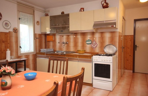 Fazana Apartment | Two bedroom apartment with terrace Fažana (A-7230-a)