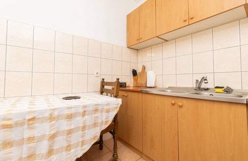 Gdinj Apartment | Two bedroom apartment with terrace and sea view Cove Torac, Hvar (A-24462-a)