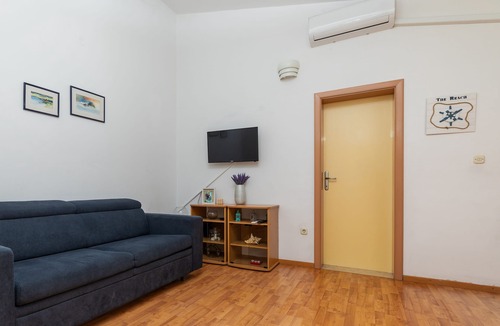 Podaca Apartment | Two bedroom apartment with balcony Podaca, Makarska (A-13189-a)