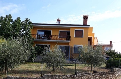 Mugeba Apartment | Two bedroom apartment with terrace and sea view Mugeba, Poreč (A-24342-b)
