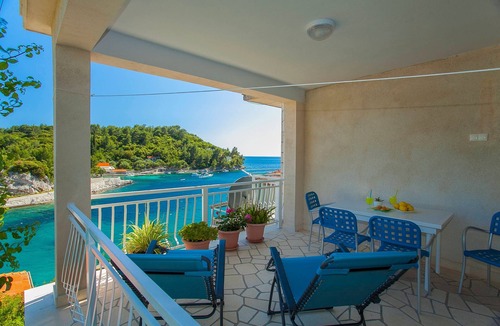 Blato Apartment | Two bedroom apartment with terrace and sea view Gršćica, Korčula (A-132-a)
